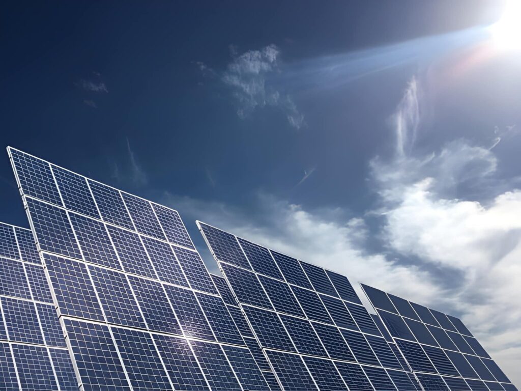 High efficiency solar panels in Pakistan for homes and businesses providing reliable and cost effective renewable energy solution for power backup